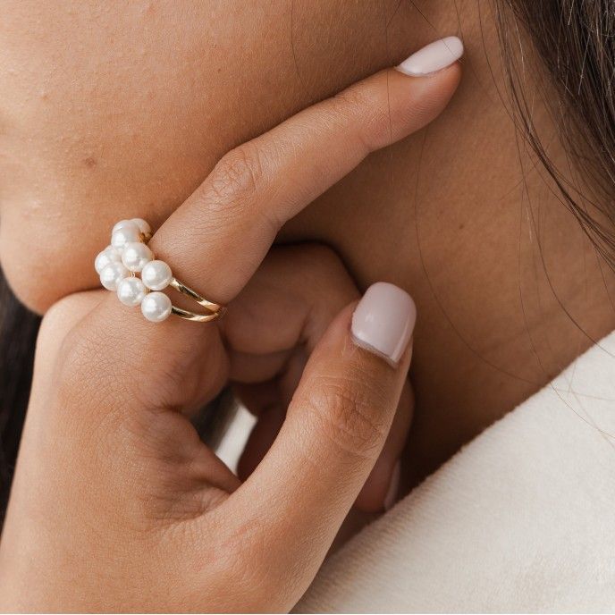 SILVER RING WITH PEARLS